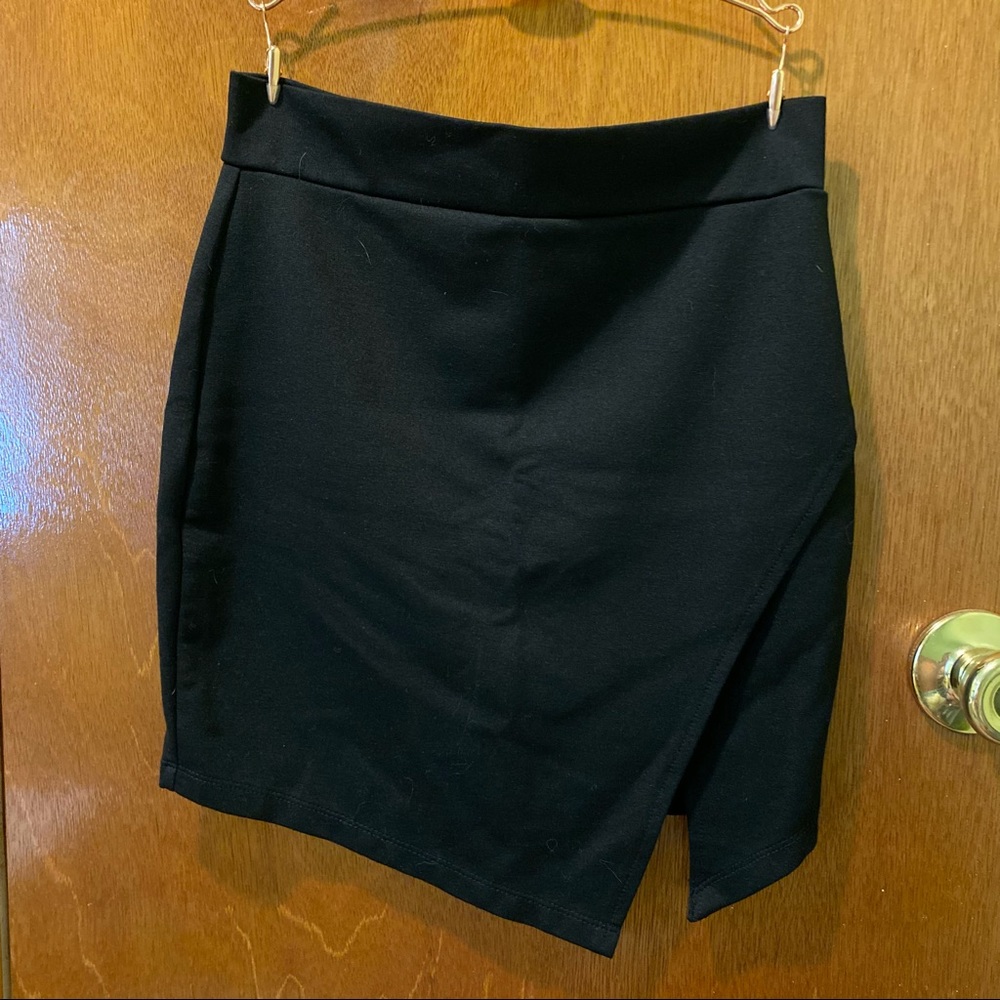 SHEIN Black Asymmetrical Skirt XS